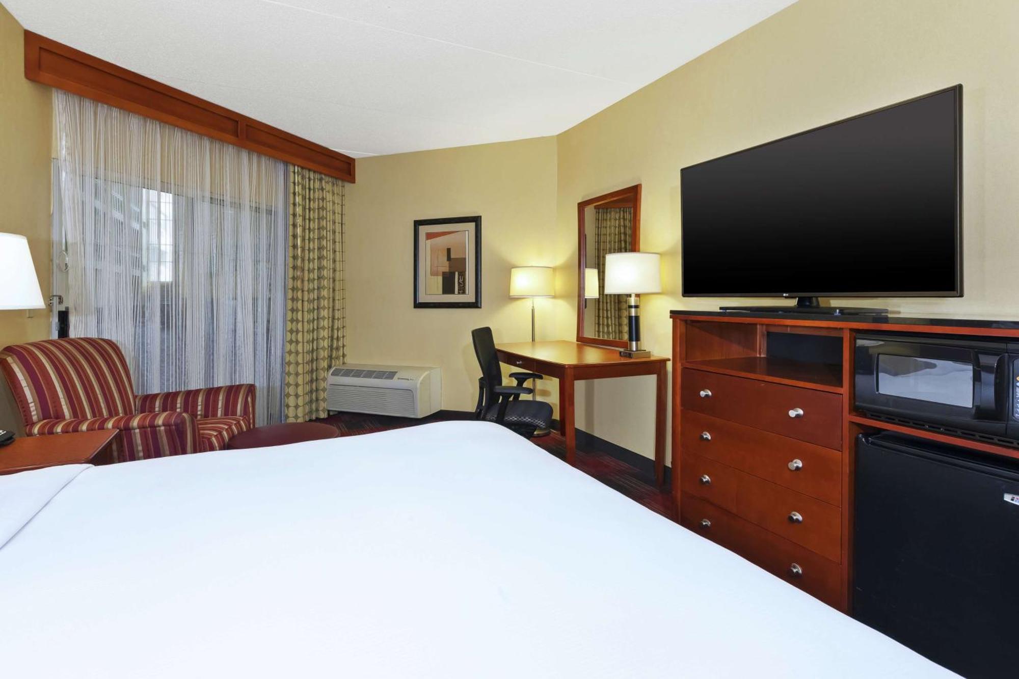 Doubletree By Hilton Holland Hotel Eksteriør billede